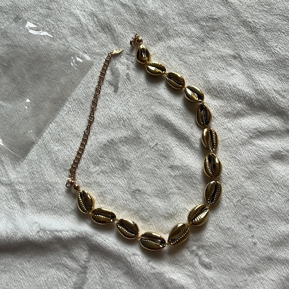 Ettika Cowrie shell 18k gold plated Necklace - Picture 6 of 8